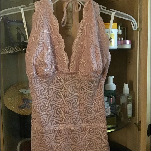 Like New bebe Lace Halter Top M - Picture 2 of 5
